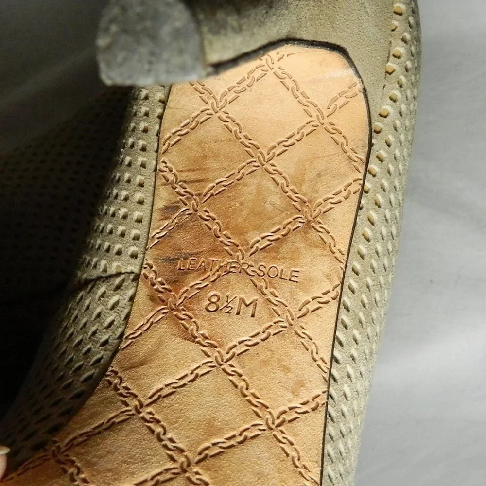 L.A.M.B. by Gwen Stefani Tan Perforated Suede 8.5 - Picture 7 of 7